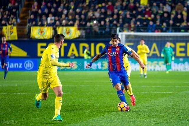 世俱杯首现裁判佩戴执法记录仪 俩中国裁判入选