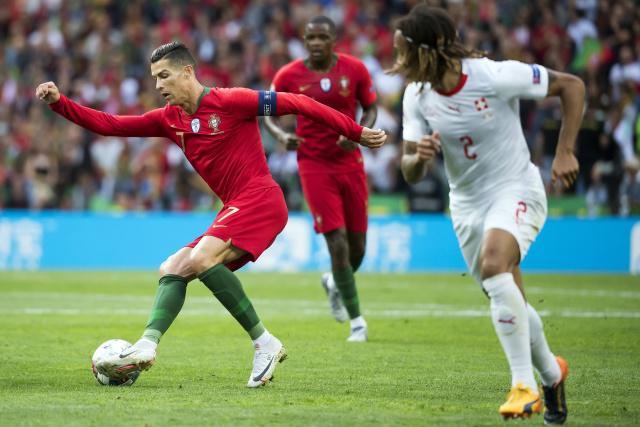 肘击李金效面部！周琦被停赛两场 罚款10万元