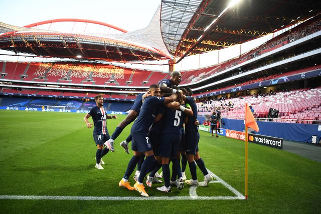 詹姆斯大三双浓眉29+16 湖人大胜送奇才11连败